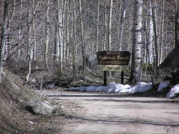 Narrows road is good. Photo by Pinedale Online.