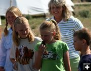 Smelling Beaver Castor. Photo by Pinedale Online.