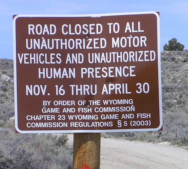 Wildlife Closure Sign. Photo by Alan Svalberg, Jason Brown.