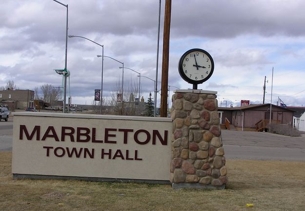 Outside sign. Photo by Dawn Ballou, Pinedale Online.