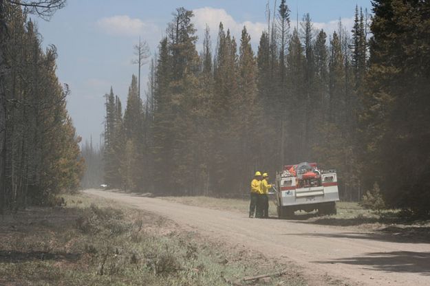 Kendall Valley fire crew. Photo by Dawn Ballou, Pinedale Online.