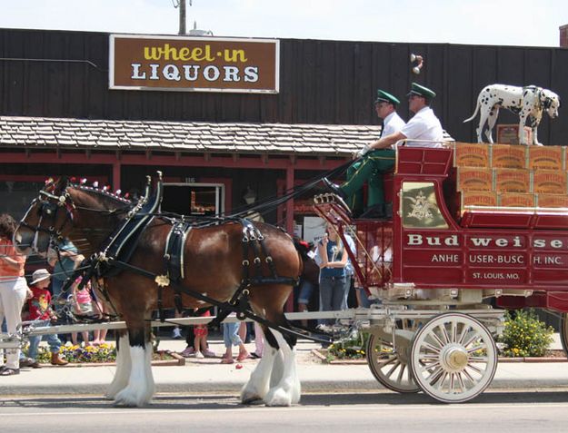 Wheel In Delivery. Photo by Dawn Ballou, Pinedale Online.