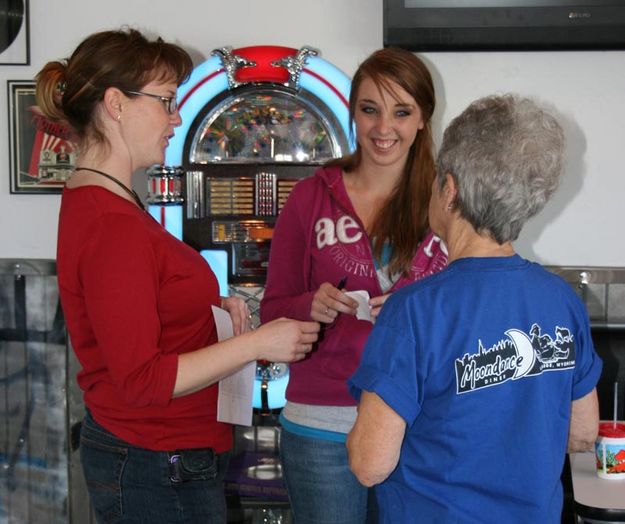 Discussing Opening Day. Photo by Dawn Ballou, Pinedale Online.