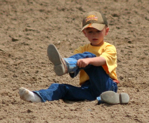 Calf Scramble. Photo by Clint Gilchrist, Pinedale Online.