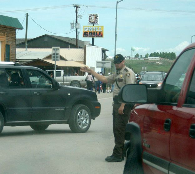 Traffic Control. Photo by Dawn Ballou, Pinedale Online.