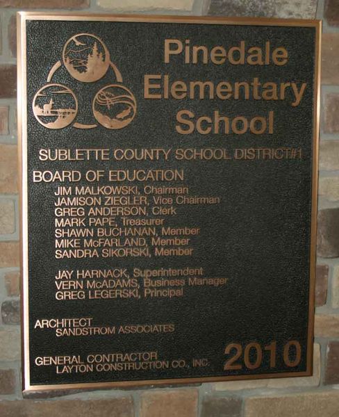 Dedication Plaque. Photo by Dawn Ballou, Pinedale Online.